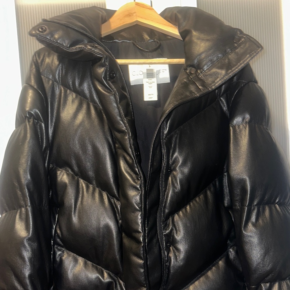 Aritzia Wilfred Cloud Puffer Black  Jacket